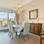 Duplex In With Sea Views شقة