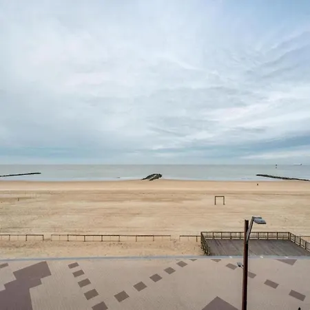 Duplex In With Sea Views 아파트 크노케-하이스트